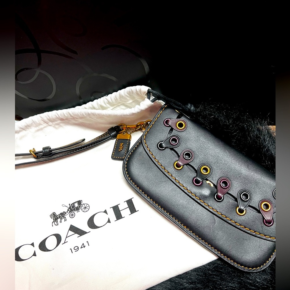 leather phone wristlet/wallet.